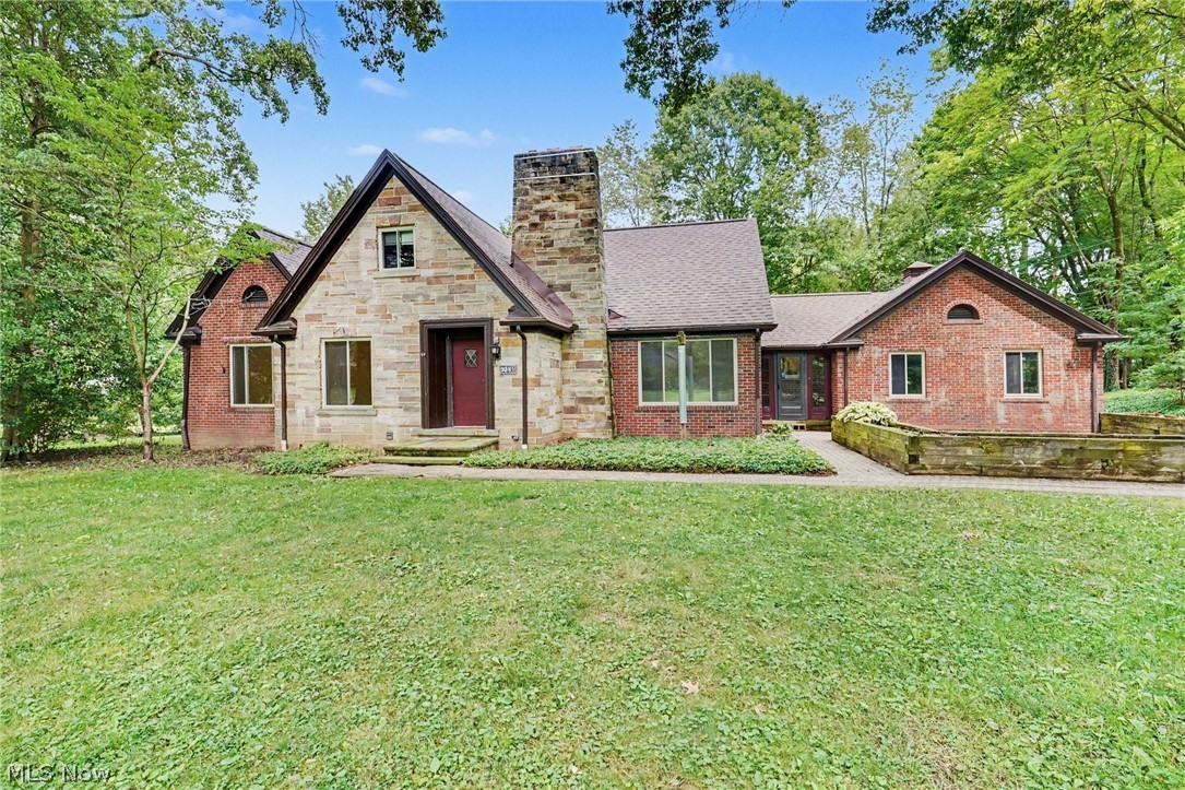 2381 Chatham Road Akron, OH 44313 - Photo 1 of 33 Gallery Image 1