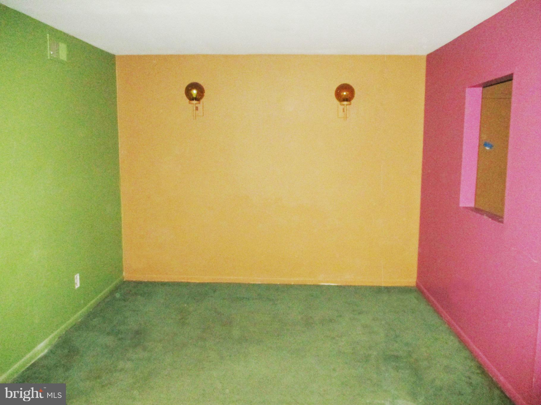 9641 White Acre Road, Unit B3 Columbia, MD 21045 - Photo 3 of 10 a view of a small space