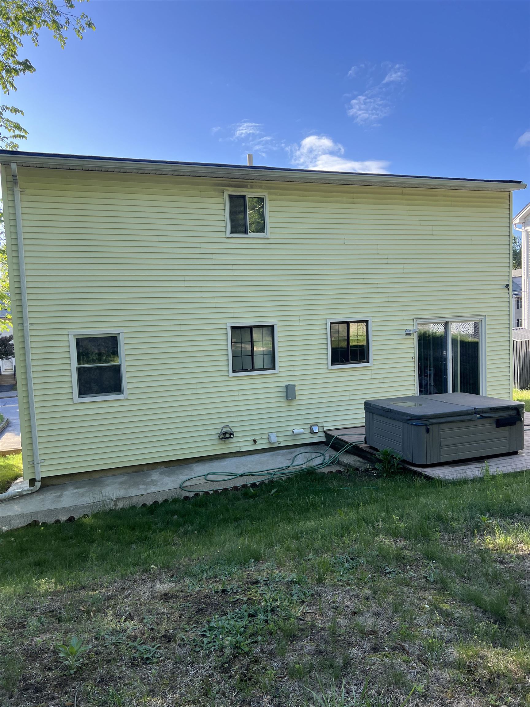 109 Weston Road Manchester, NH 03103 - Photo 5 of 36