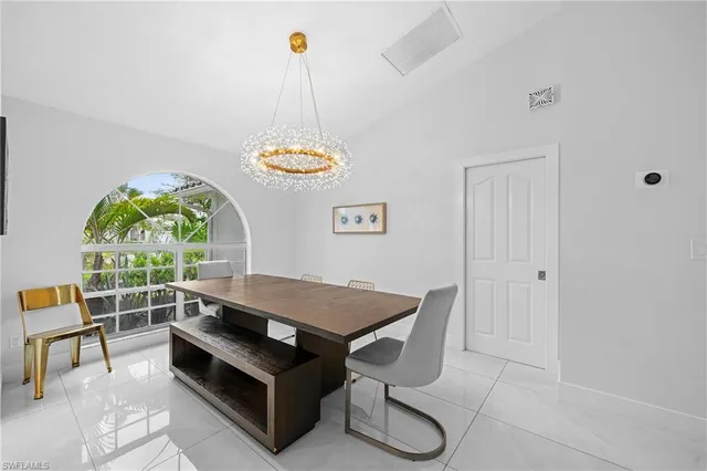 $1,195,000 | 8139 Las Palmas Way, Naples, FL 34109