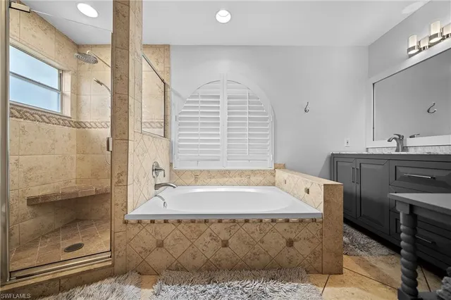 $1,195,000 | 8139 Las Palmas Way, Naples, FL 34109