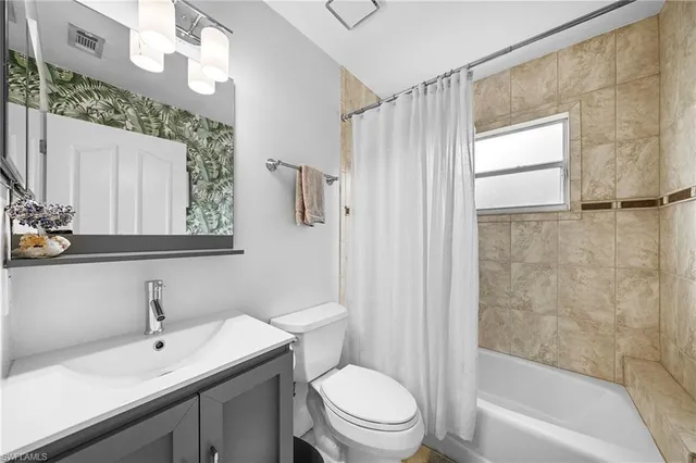 $1,195,000 | 8139 Las Palmas Way, Naples, FL 34109