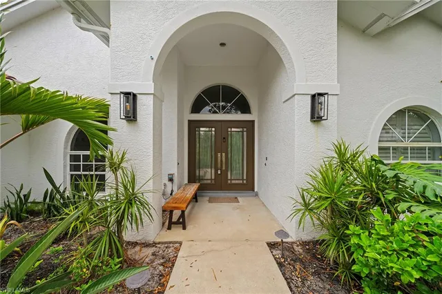 $1,195,000 | 8139 Las Palmas Way, Naples, FL 34109
