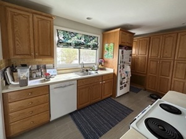 10 Bellevue Road Belmont, MA 02478 - Photo 9 of 27