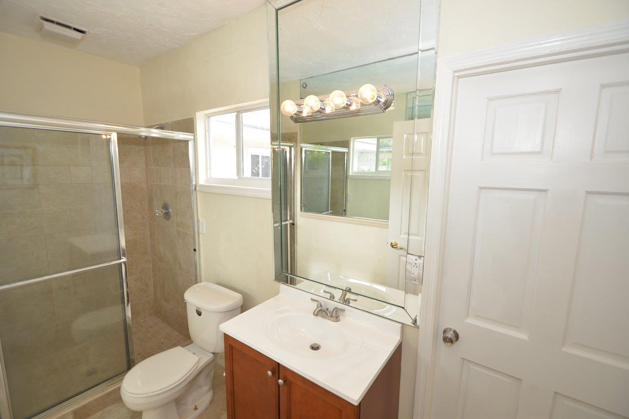 121 Northeast Spanish Court Boca Raton, FL 33432 - Photo 20 of 35 DSC_8436