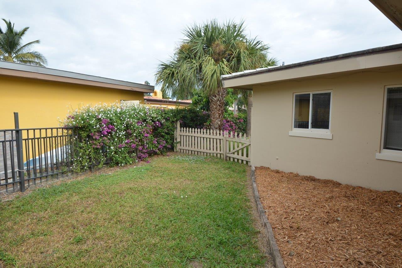 121 Northeast Spanish Court Boca Raton, FL 33432 - Photo 26 of 35 DSC_8431