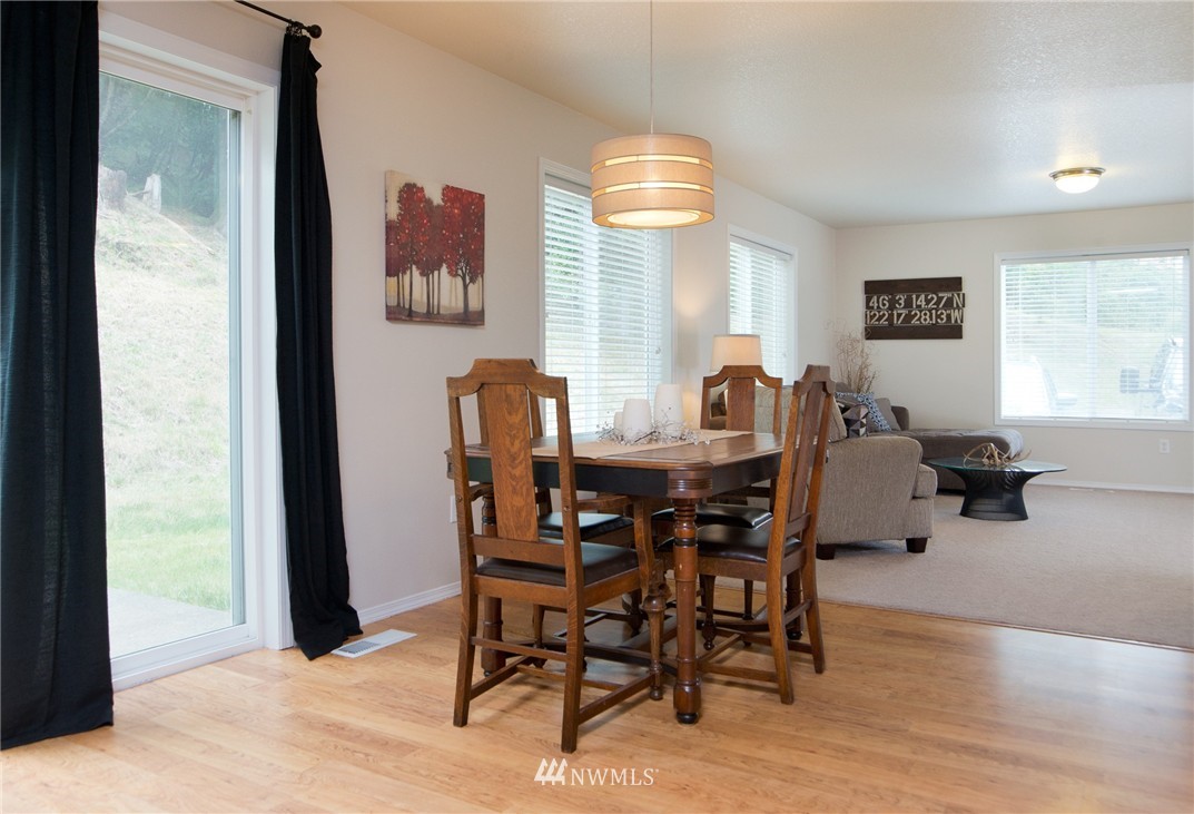 130 Beasley Road Kelso, WA 98626 - Photo 5 of 24 Gallery Image 5