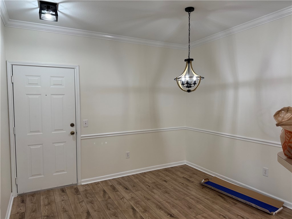 1704 Frederica Road, Unit 633 St. Simons Island, GA 31522 - Photo 2 of 20 Entry/dining area