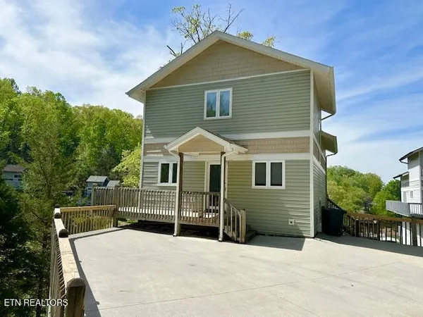 $689,000 | 551 Deerwood Lane, La Follette, TN 37766