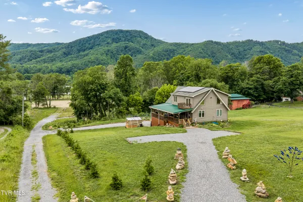 $769,900 | 777 Bailey Lane, Erwin, TN 37650