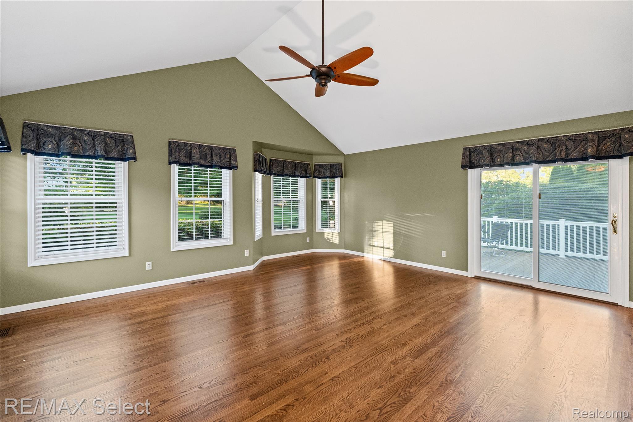 4224 West 4 Lakes Drive Linden, MI 48451 - Photo 22 of 59 4224 W 4 Lakes Dr 33.jpg