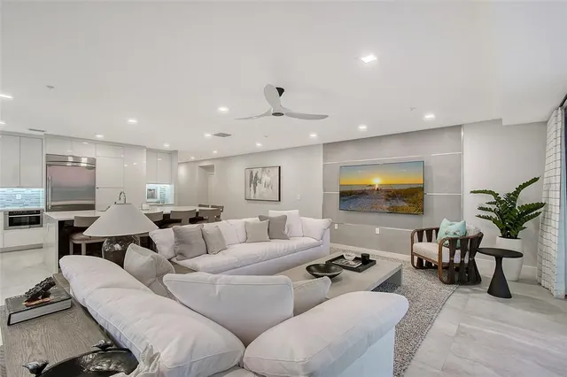 $2,350,000 | 650 Golden Gate Point, Unit 403, Sarasota, FL 34236