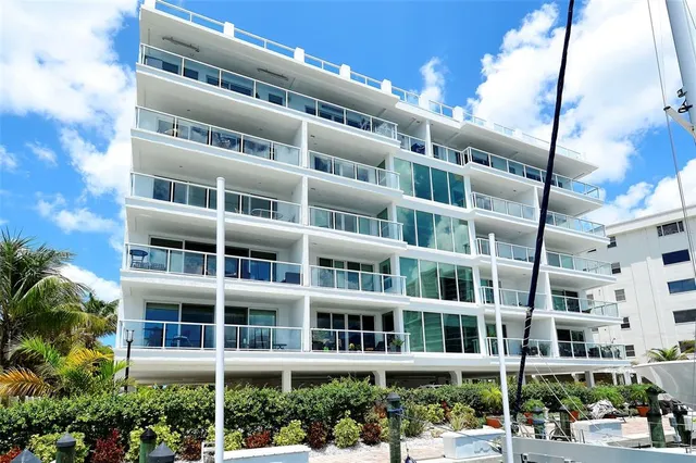 $2,350,000 | 650 Golden Gate Point, Unit 403, Sarasota, FL 34236