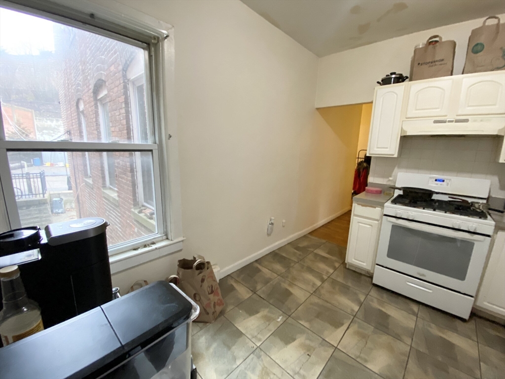 38 South Huntington Avenue, Unit 2 Boston, MA 02130 - Photo 4 of 14