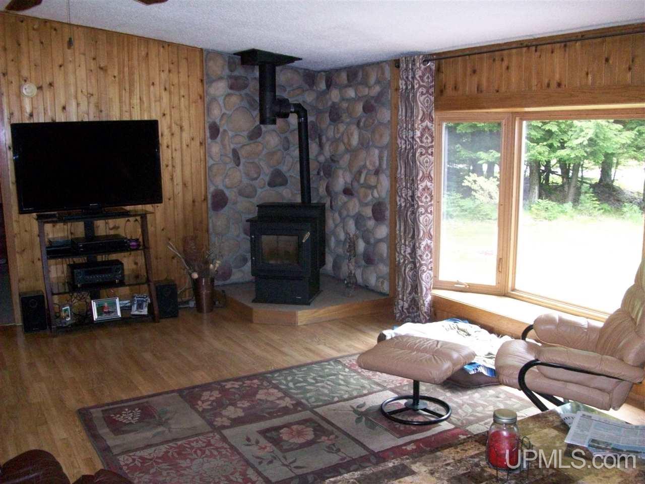 4224 16th Road Escanaba, MI 49829 - Photo 14 of 16 Gallery Image 14