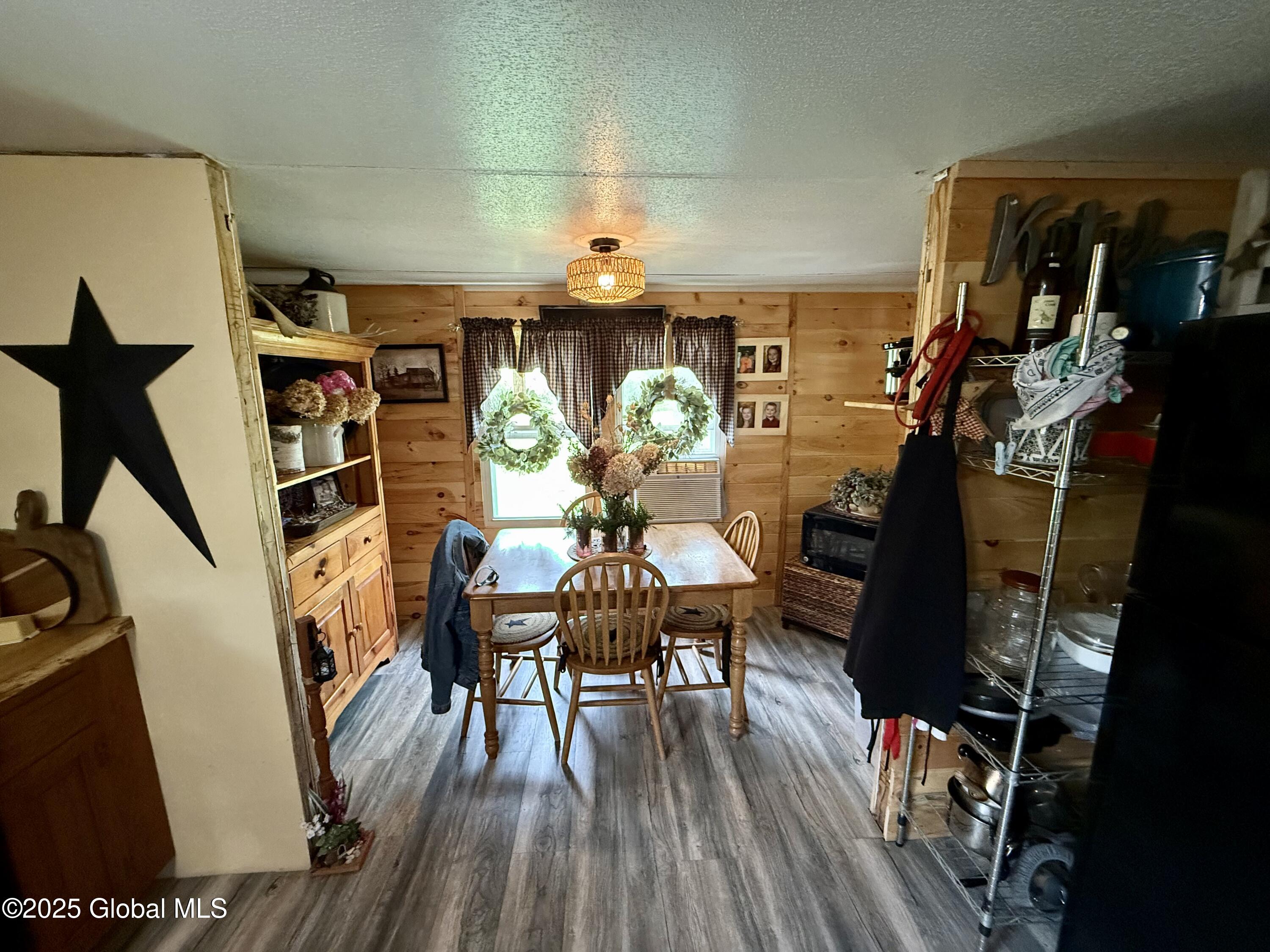 682 Midline Road Perth, NY 12010 - Photo 14 of 40 IMG_1616