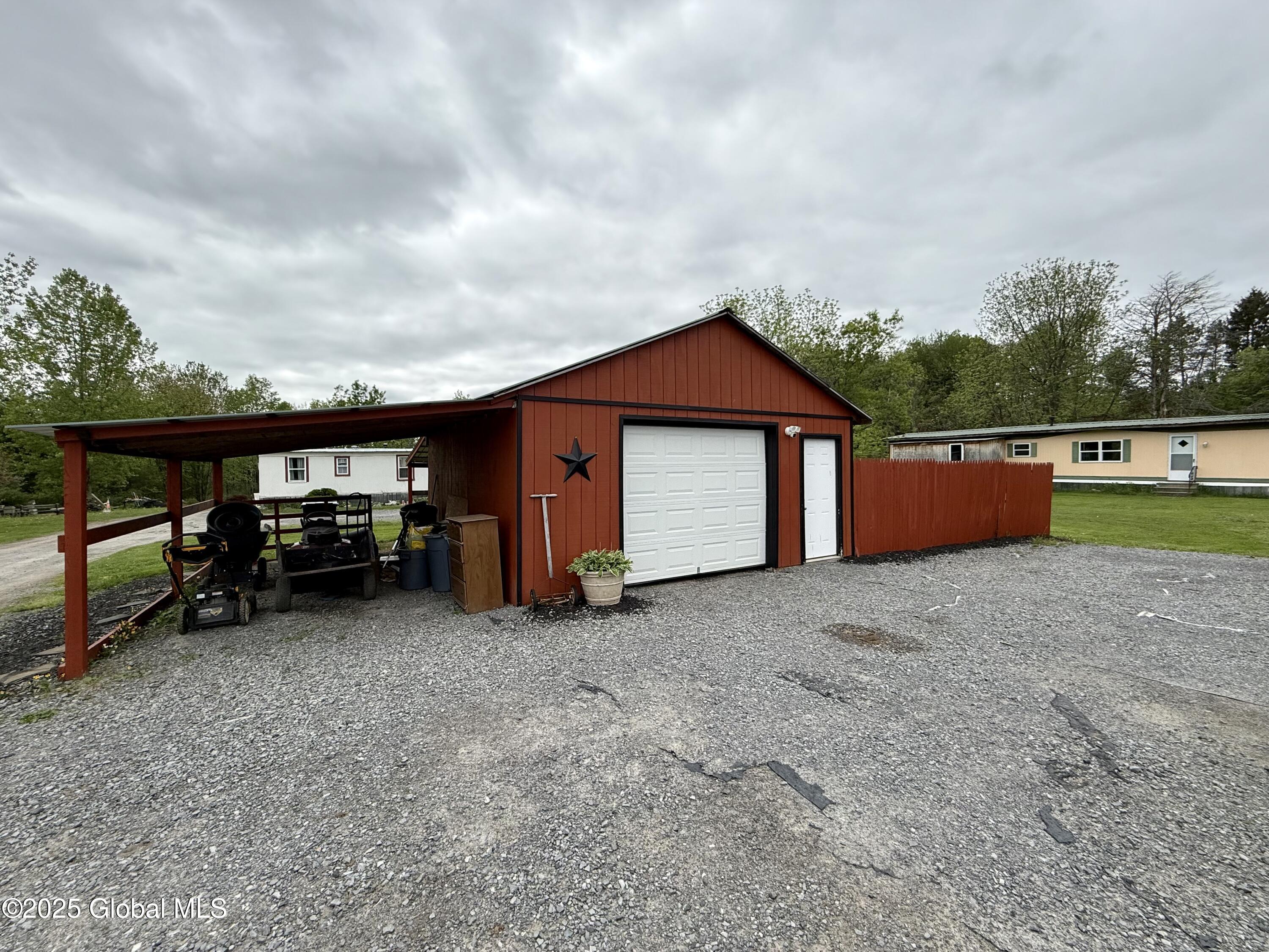 682 Midline Road Perth, NY 12010 - Photo 26 of 40 IMG_1646