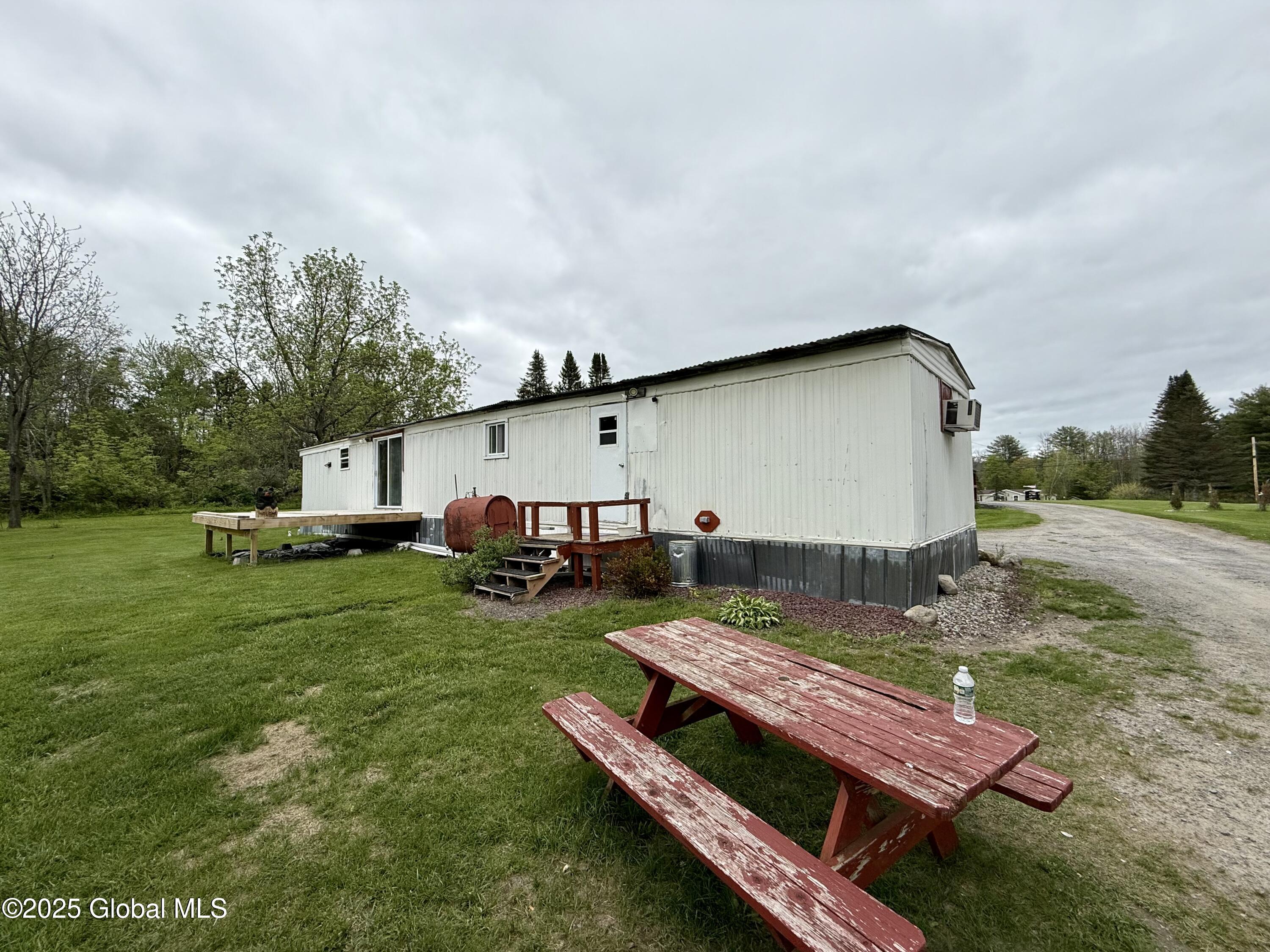 682 Midline Road Perth, NY 12010 - Photo 7 of 40 IMG_1650