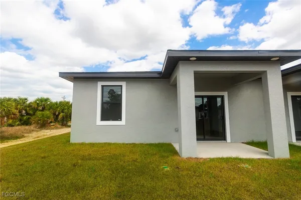 $1,750 | 1260 Milwaukee Boulevard, Unit 1262, Lehigh Acres, FL 33974