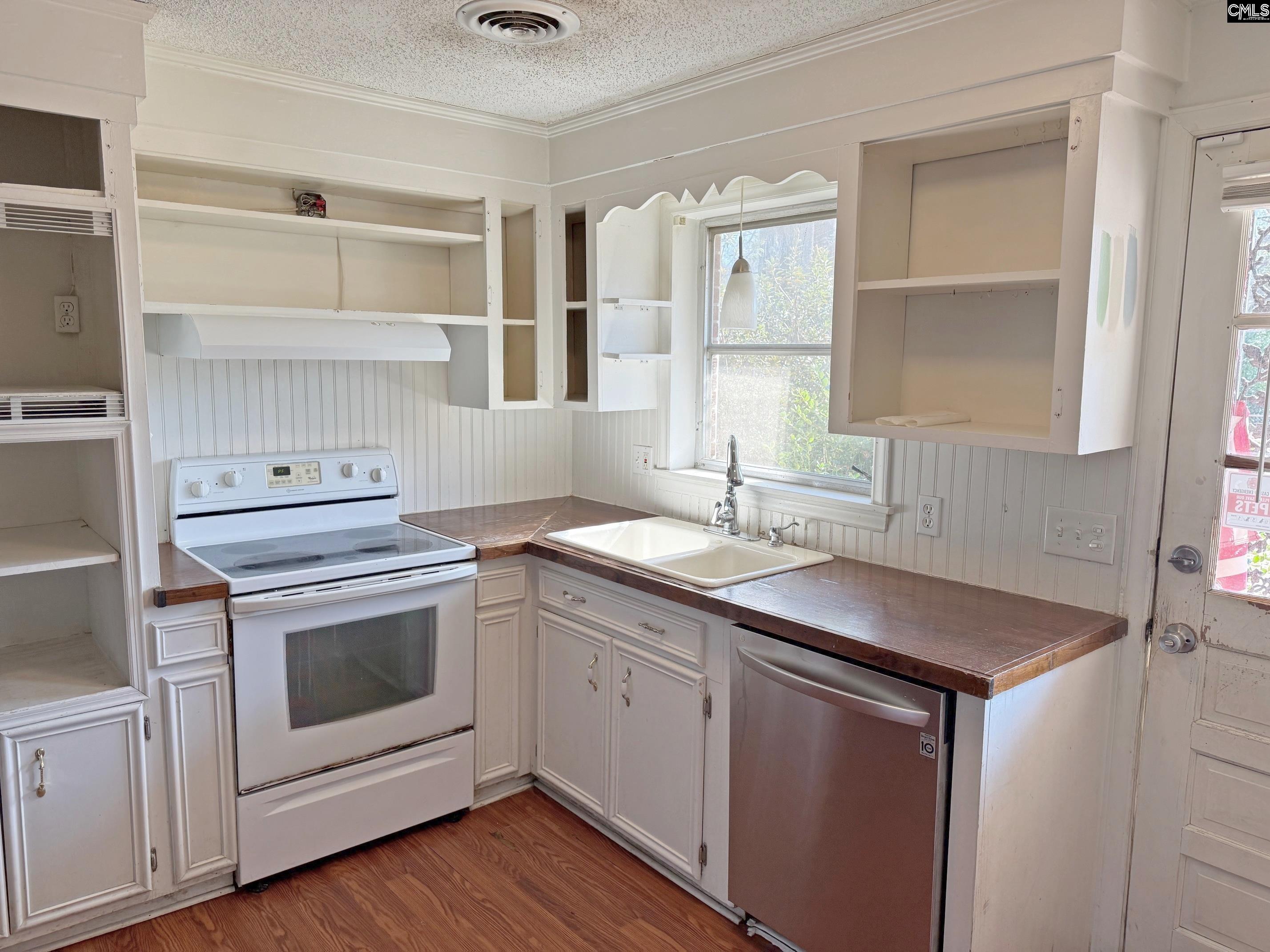 357 Highland Avenue Batesburg, SC 29006 - Photo 14 of 36