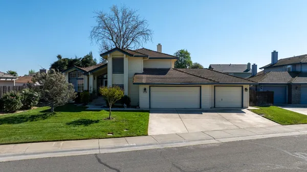 $590,000 | 319 Shelduck Lane, Galt, CA 95632