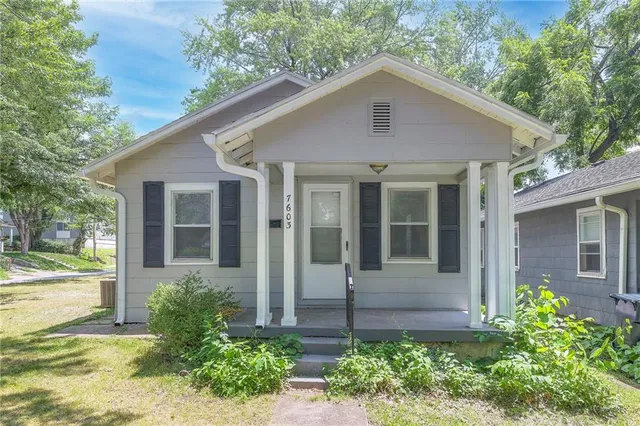 $165,000 | 7603 Pennsylvania Avenue, Kansas City, MO 64114