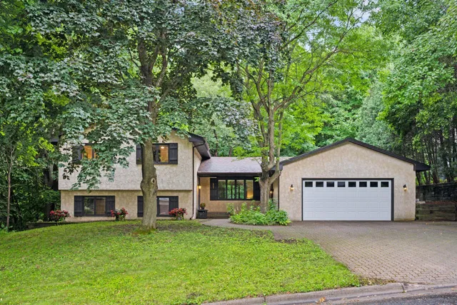 $374,851 | 801 Valley Drive Southeast, St. Michael, MN 55376