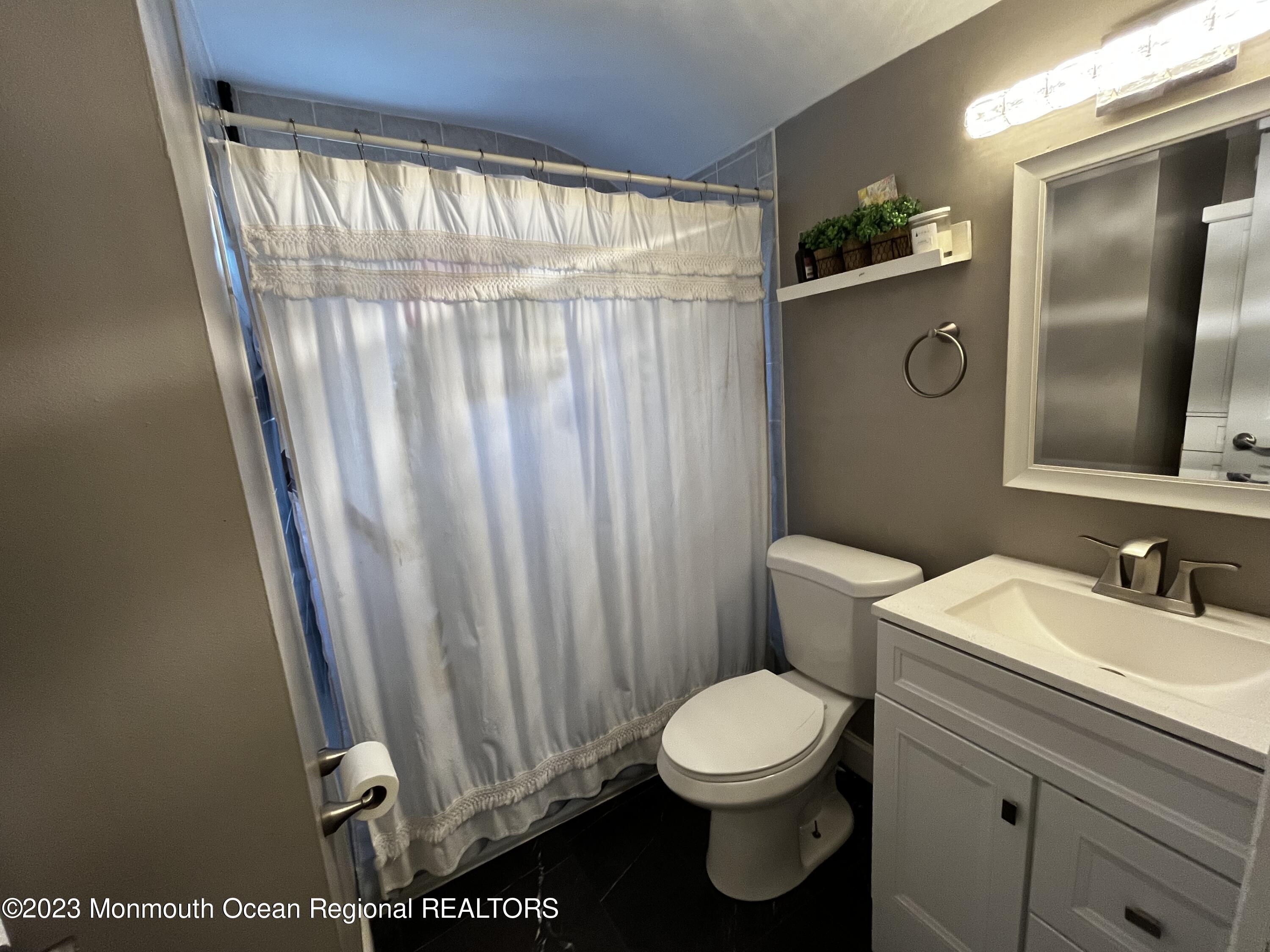 26 Racoon Drive Hazlet, NJ 07730 - Photo 19 of 33 Full Bath