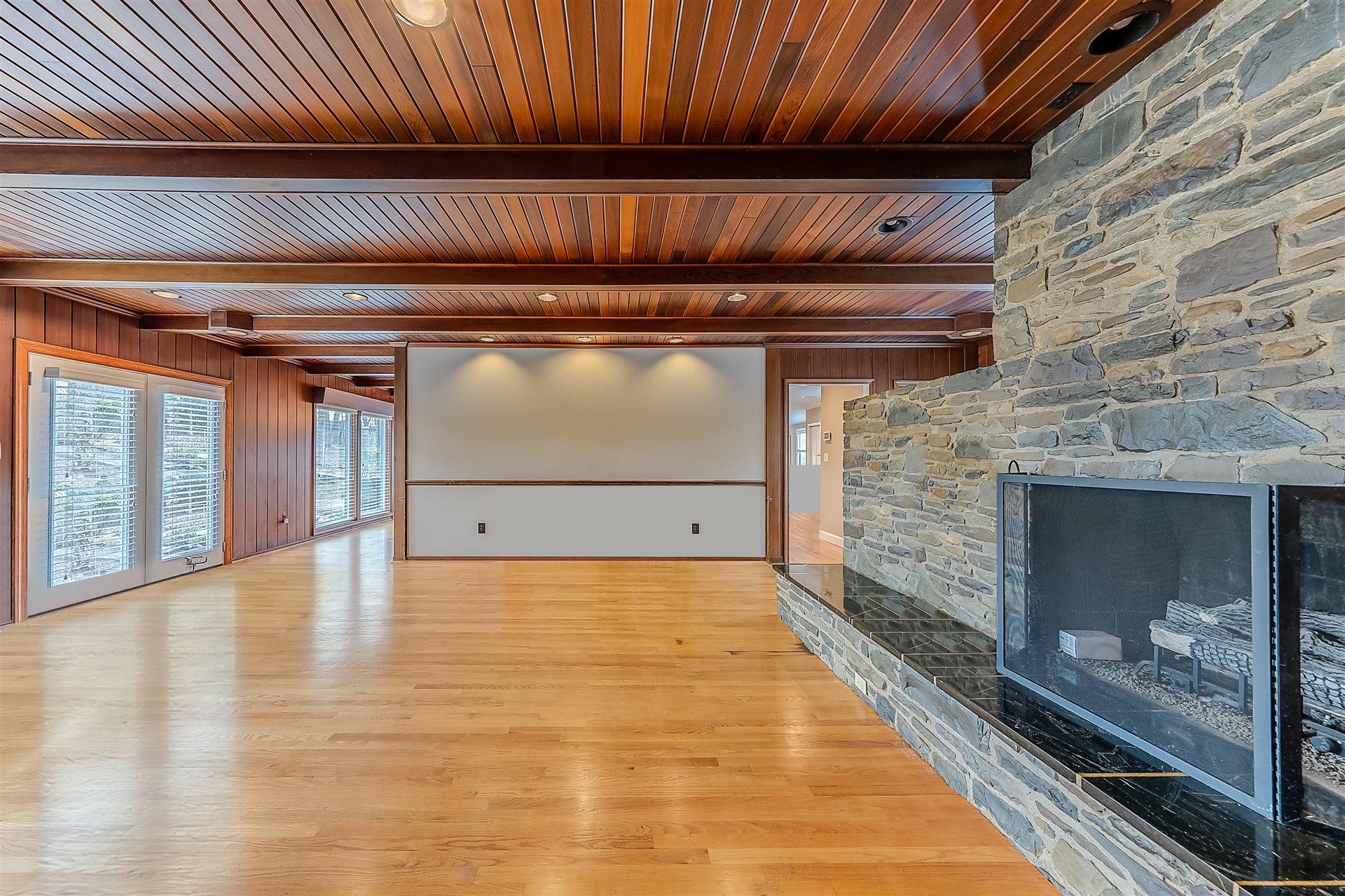 3938 Winding Way Road Southwest Roanoke, VA 24015 - Photo 8 of 47 08-DSC00171_2_3_4_5