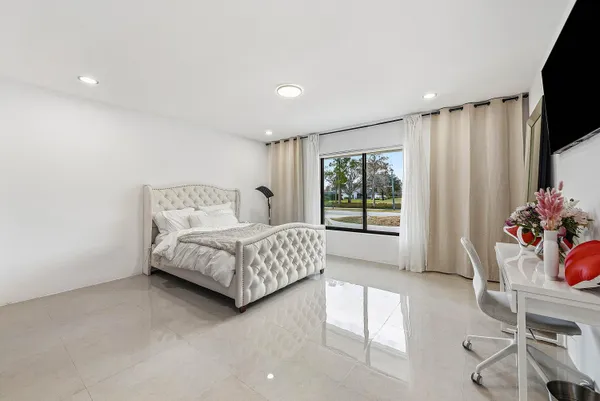 $1,399,000 | 10710 Boca Woods Lane, Boca Raton, FL 33428