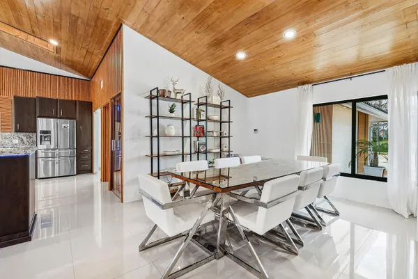 $1,399,000 | 10710 Boca Woods Lane, Boca Raton, FL 33428