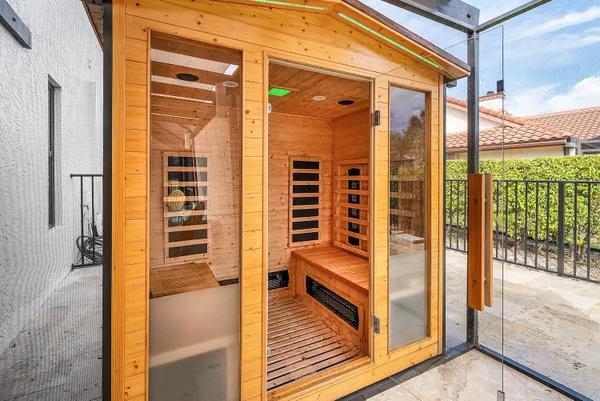 $1,399,000 | 10710 Boca Woods Lane, Boca Raton, FL 33428