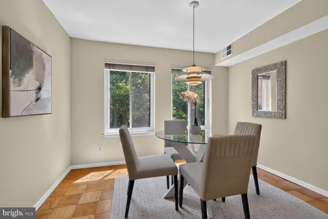 $495,000 | 5809 Edson Lane, Unit 103, North Bethesda, MD 20852