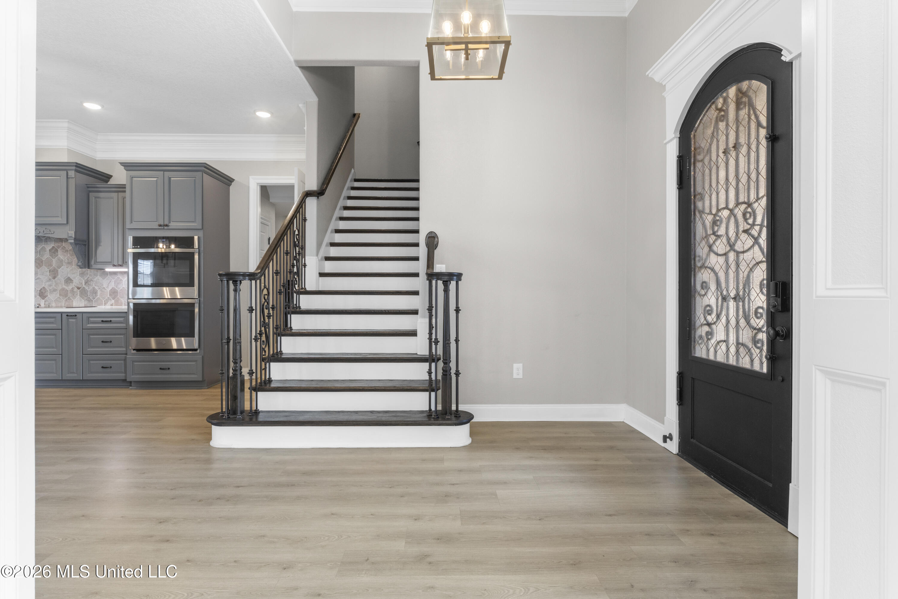 12569 Alphabet Road Gulfport, MS 39503 - Photo 5 of 42 Stairway