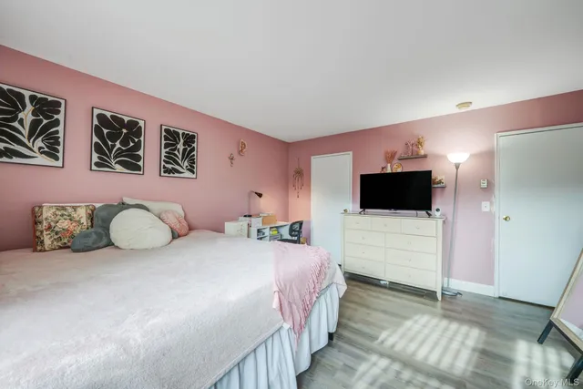 $289,999 | 100 Connetquot Avenue, Unit 7, East Islip, NY 11730