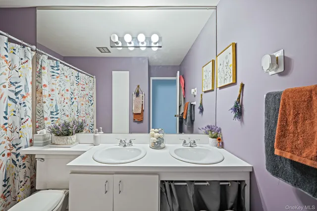 $289,999 | 100 Connetquot Avenue, Unit 7, East Islip, NY 11730