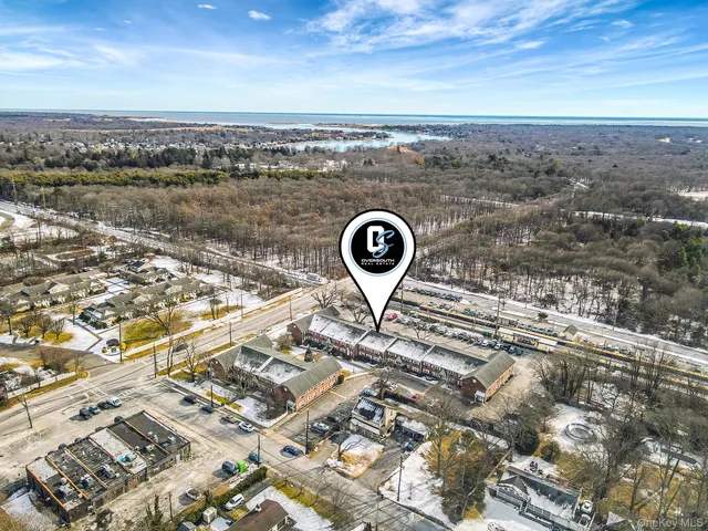 $289,999 | 100 Connetquot Avenue, Unit 7, East Islip, NY 11730