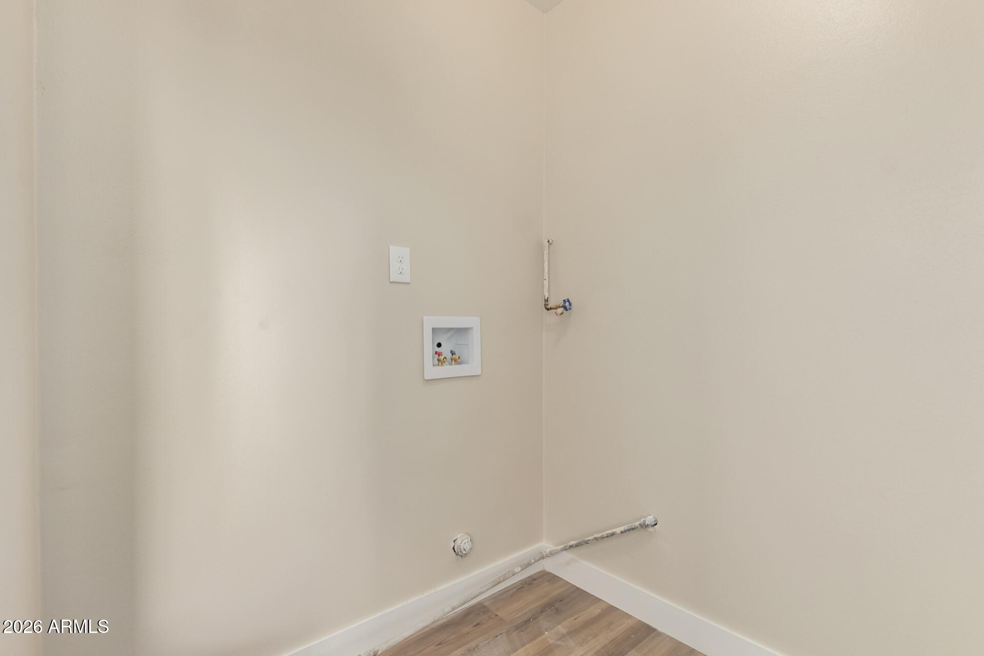 2834 East Shangri-La Road Phoenix, AZ 85028 - Photo 28 of 33 a view of small space