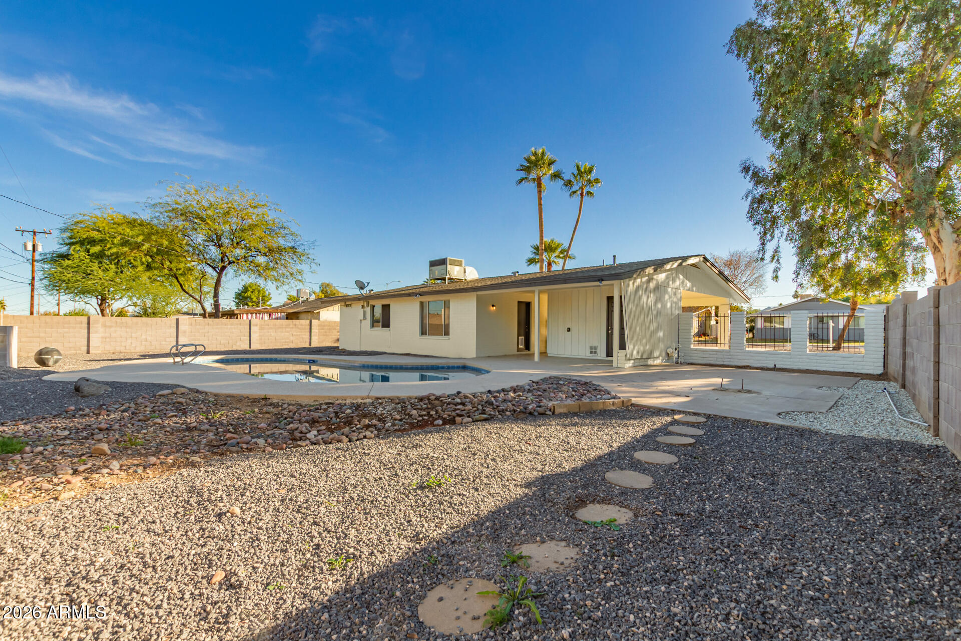2834 East Shangri-La Road Phoenix, AZ 85028 - Photo 33 of 33 a front view of a house with a yard