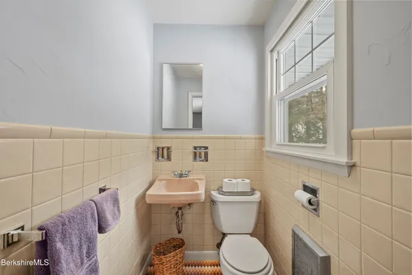 $435,000 | 184 Washington Mountain Road, Lee, MA 01238
