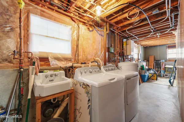 $435,000 | 184 Washington Mountain Road, Lee, MA 01238