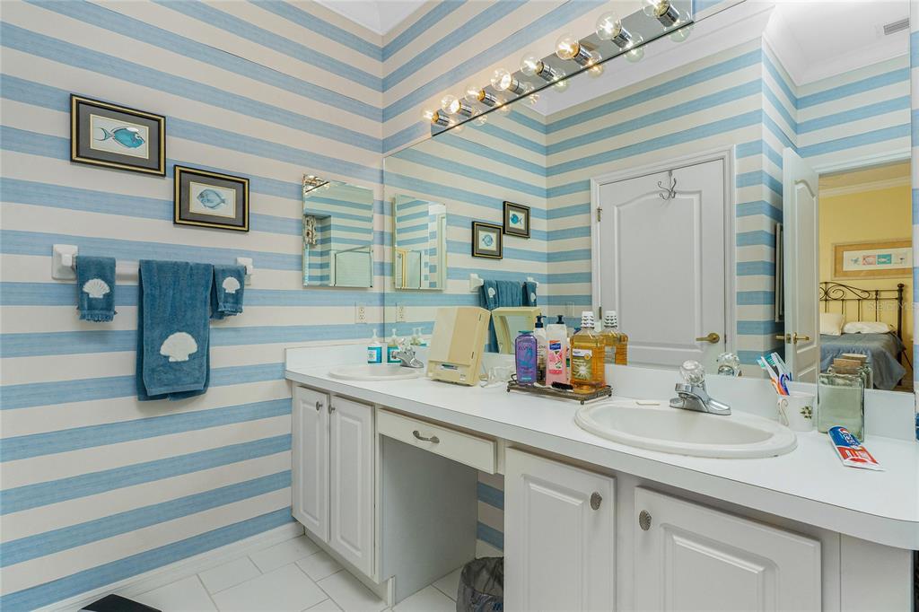 811 Shadow Bay Way Osprey, FL 34229 - Photo 30 of 56