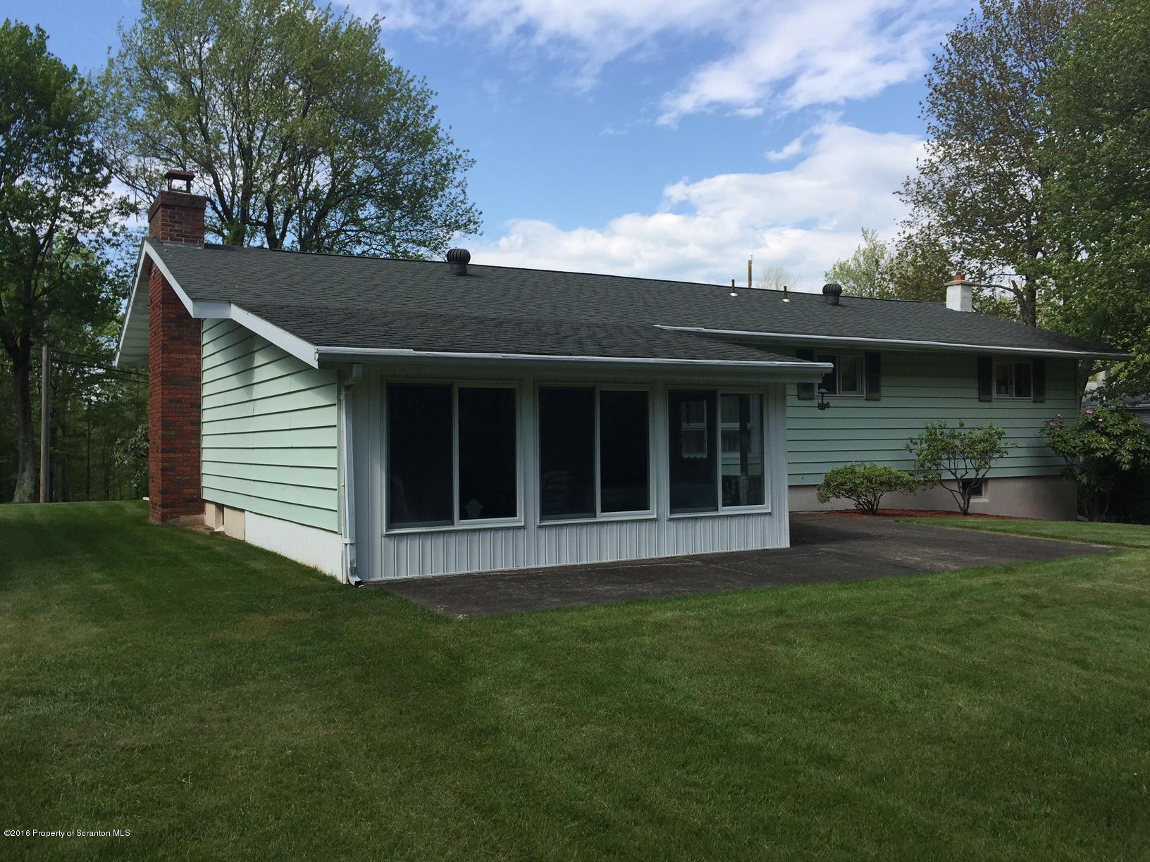 325 Blue Shutters Road Moscow, PA 18444 - Photo 16 of 18 Gallery Image 16