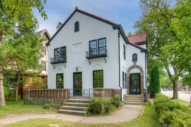 $949,999 | 2056 Summit Avenue, St. Paul, MN 55105