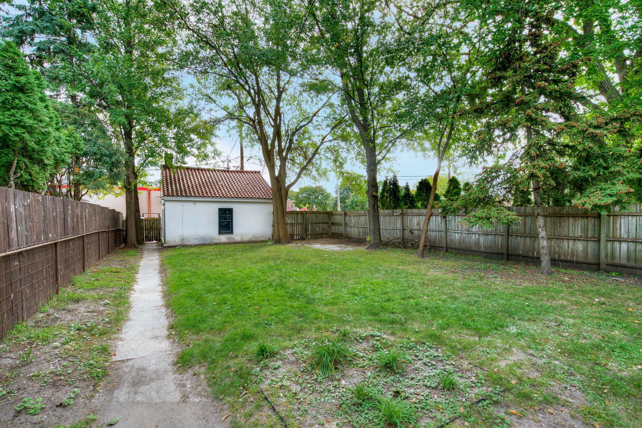 2056 Summit Avenue St. Paul, MN 55105 - Photo 34 of 37