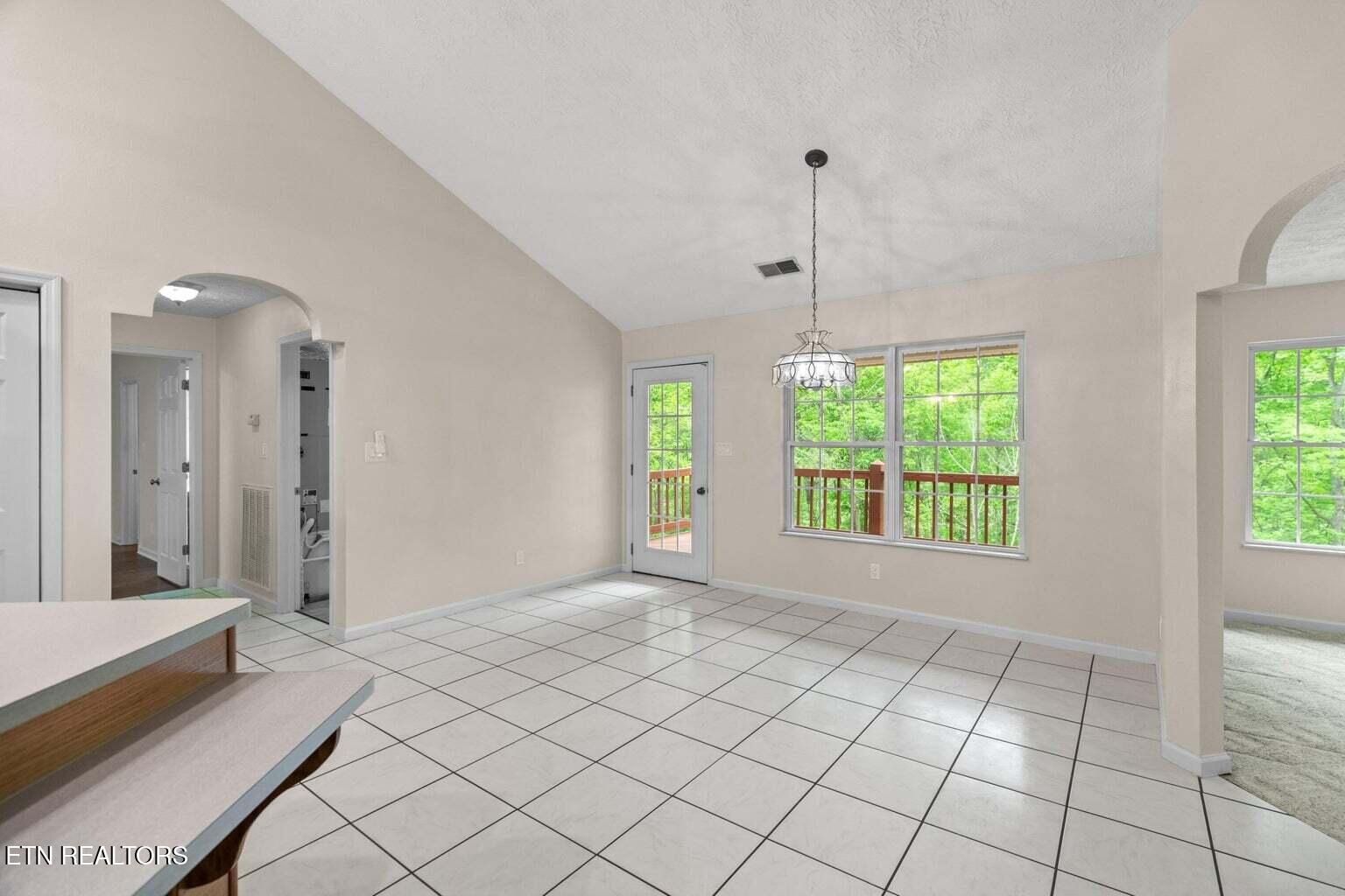 2180 Ranch Road Dandridge, TN 37725 - Photo 12 of 59 14, main large dining area
