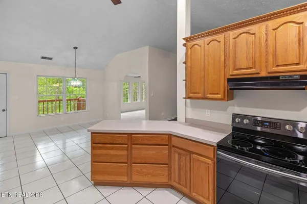 $949,900 | 2180 Ranch Road, Dandridge, TN 37725