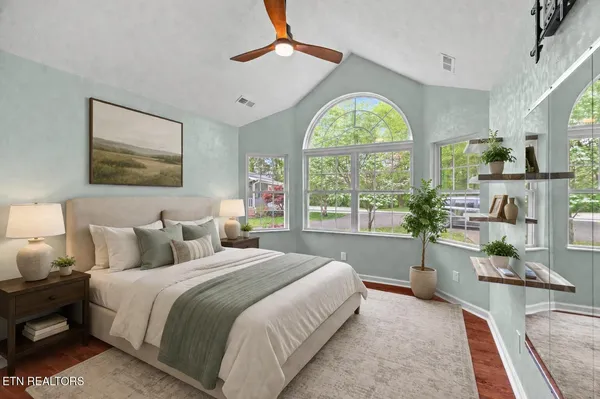 $949,900 | 2180 Ranch Road, Dandridge, TN 37725