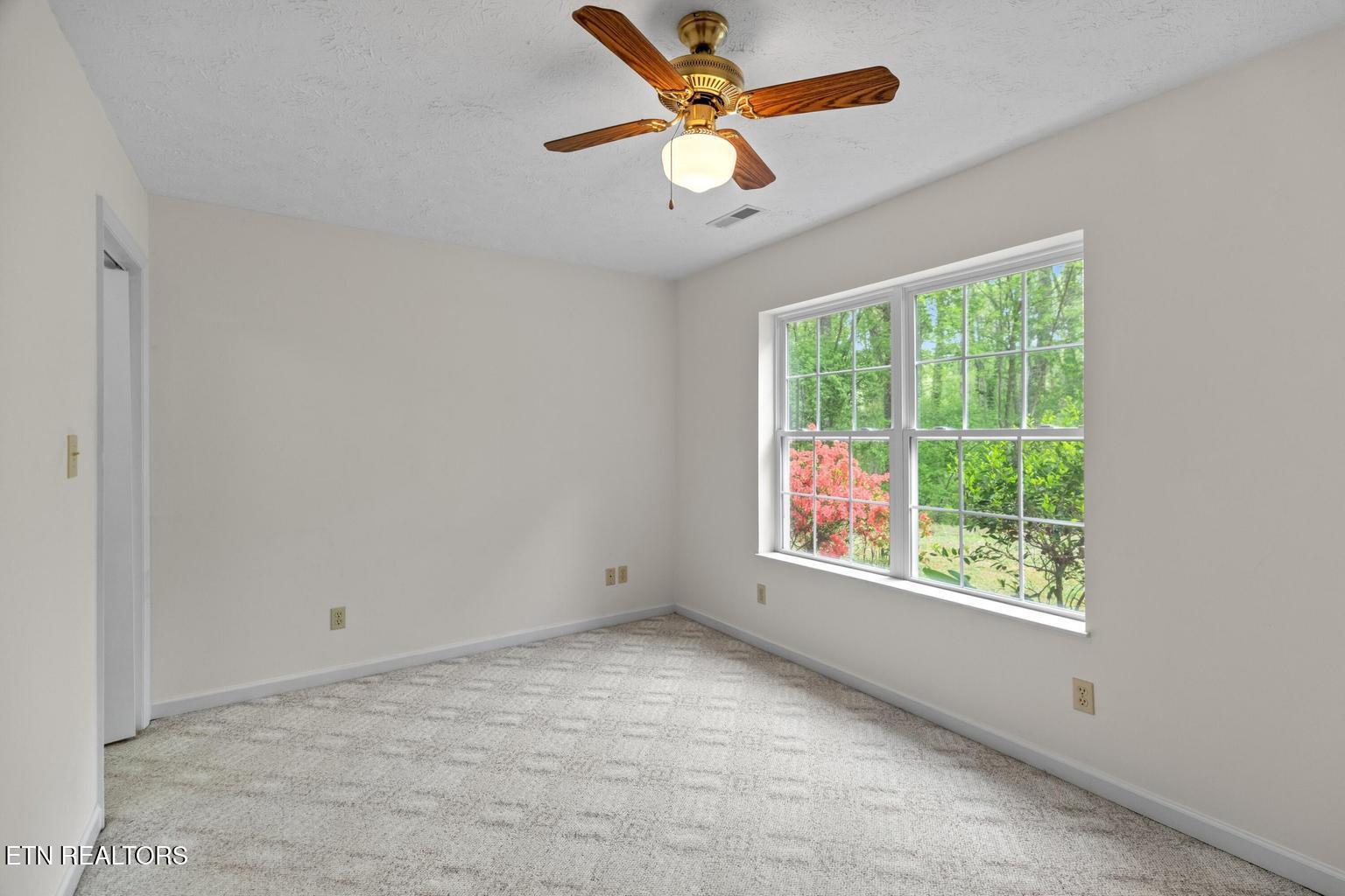 2180 Ranch Road Dandridge, TN 37725 - Photo 31 of 59 41 main lower level apartment bedroom