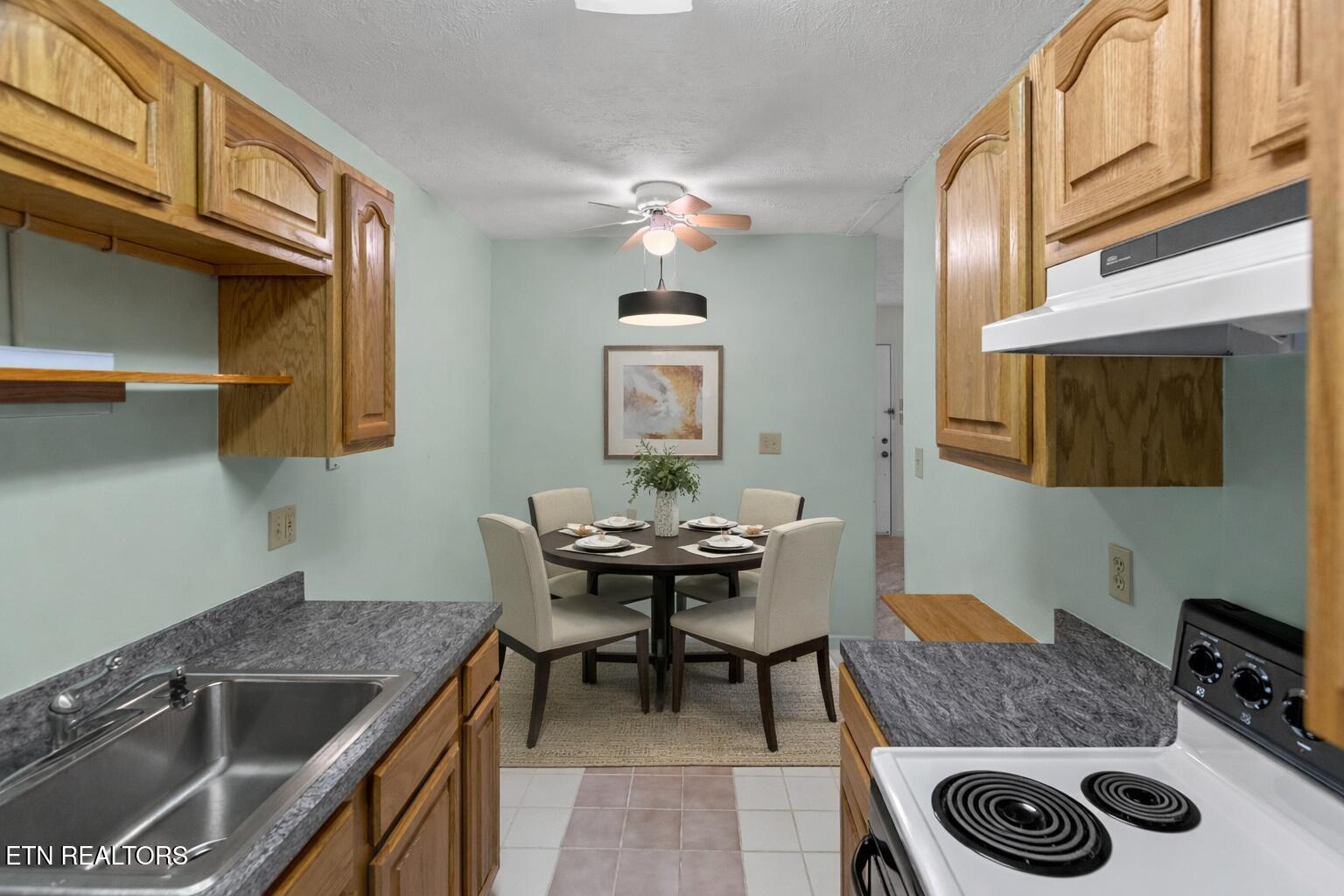 2180 Ranch Road Dandridge, TN 37725 - Photo 36 of 60 40 main down dining